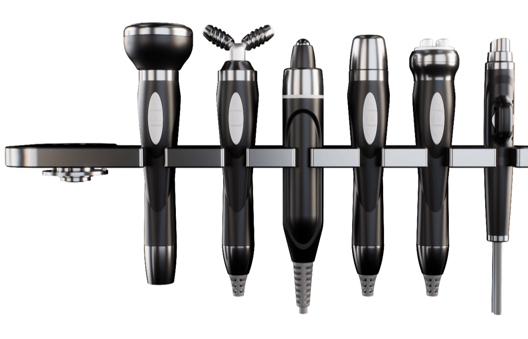 SKNLAB hand devices lined up-1